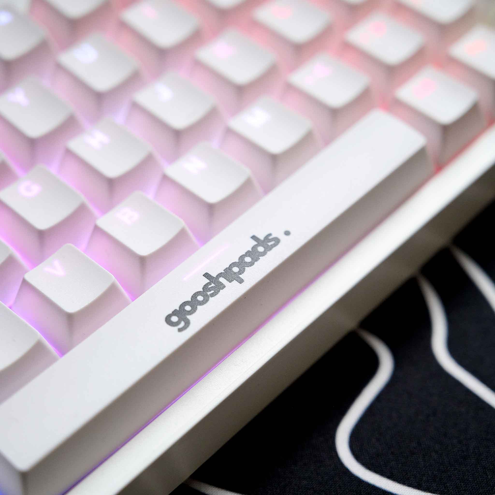 hvid-mekanisk-gaming-tastatur1